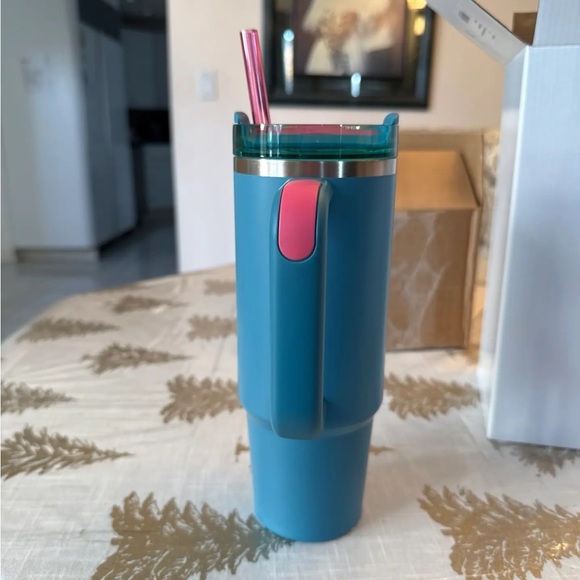 Stanley 30 oz New in box Mexico Tropical Teal - Picture 2 of 6